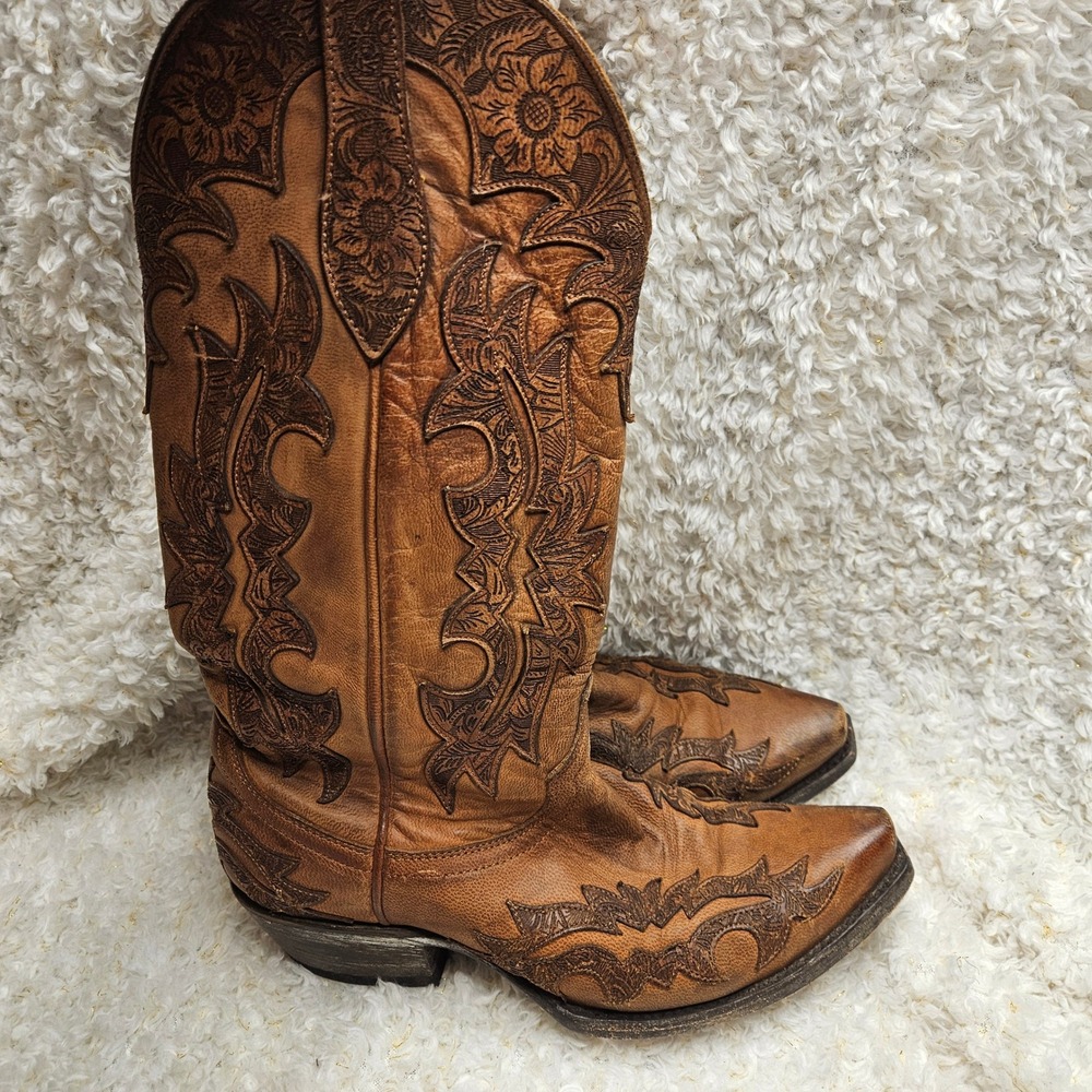 Cavenders Tooled Floral Leather Western Boots sz 6.5